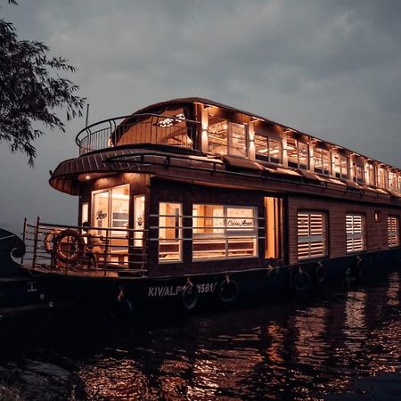 Victoria Houseboats Ξενοδοχείο Alappuzha Εξωτερικό φωτογραφία