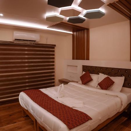 Victoria Houseboats Ξενοδοχείο Alappuzha Εξωτερικό φωτογραφία