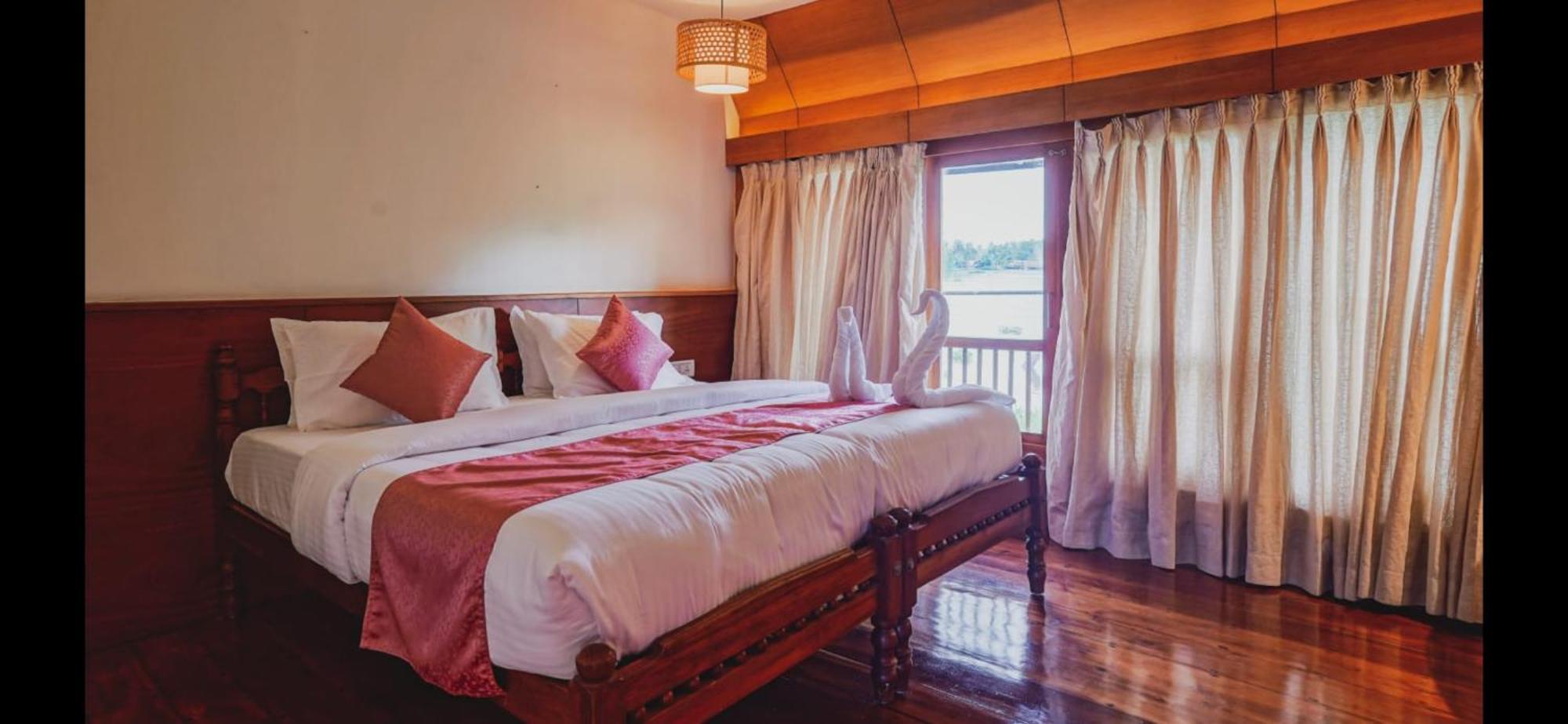 Victoria Houseboats Ξενοδοχείο Alappuzha Εξωτερικό φωτογραφία