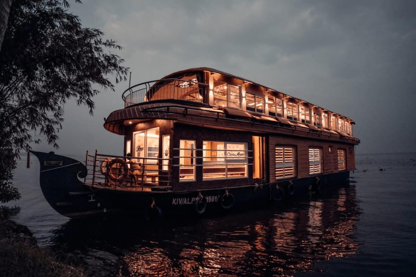 Victoria Houseboats Ξενοδοχείο Alappuzha Εξωτερικό φωτογραφία